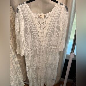 POL Ivory Floral Lace Dress